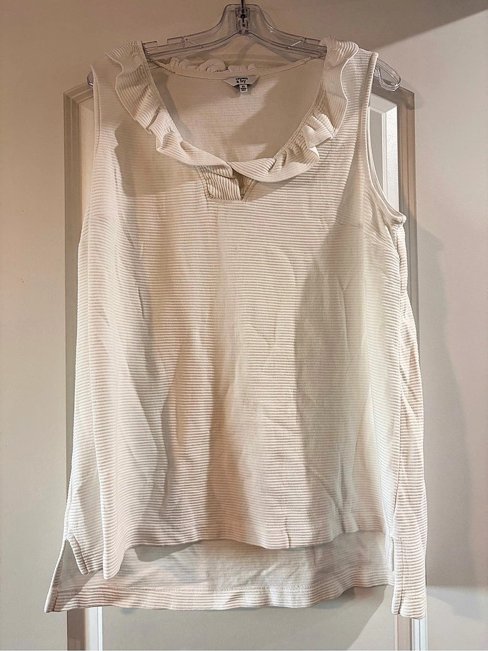 Crown & Ivy Striped Ruffle Tank Top in White Size XL Like New